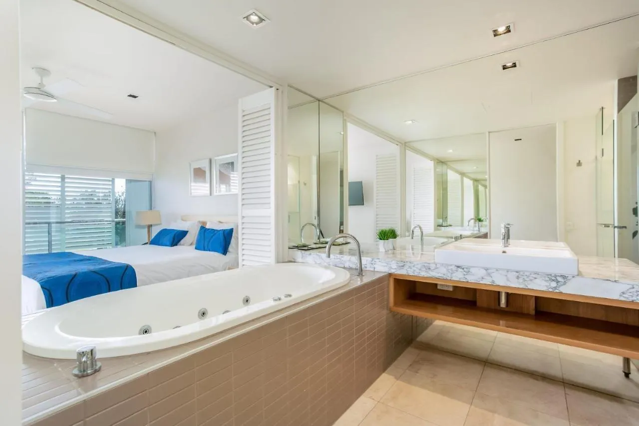 Unit 101 Plantation Resort Rainbow Beach 0*,